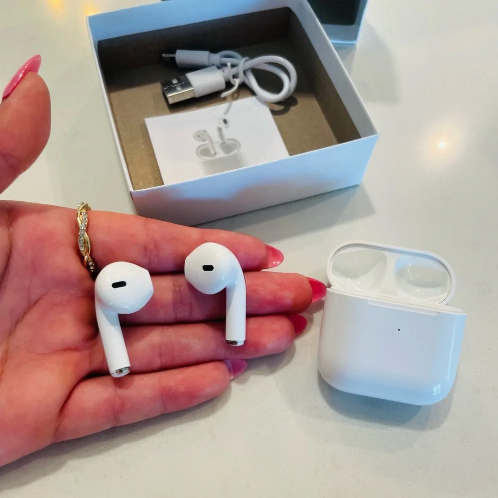 True Wireless Stereo Earbuds - White